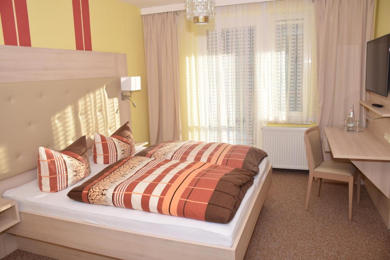 נויהאוס אם רנווג Marschalls Hotel Am Rennsteig מראה חיצוני תמונה